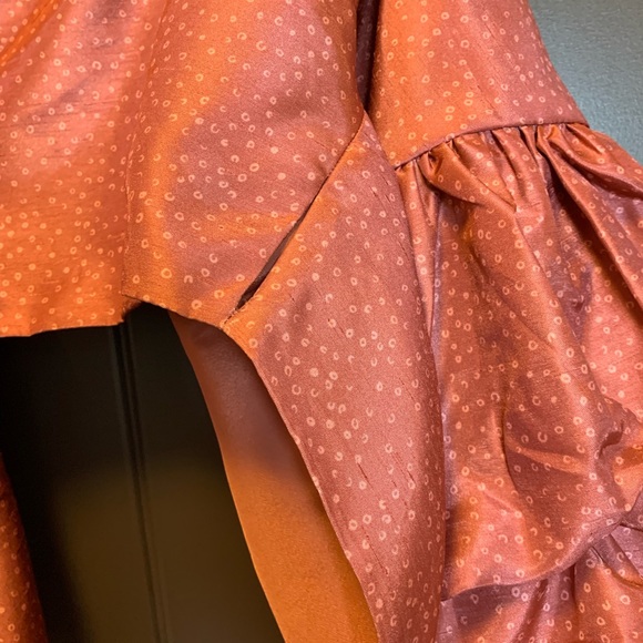 Keepsake Medium Set in Stone top w/Ruffles - Picture 6 of 8